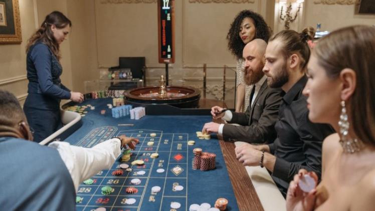 How Players Compare Slot Platforms When the Games Look Similar